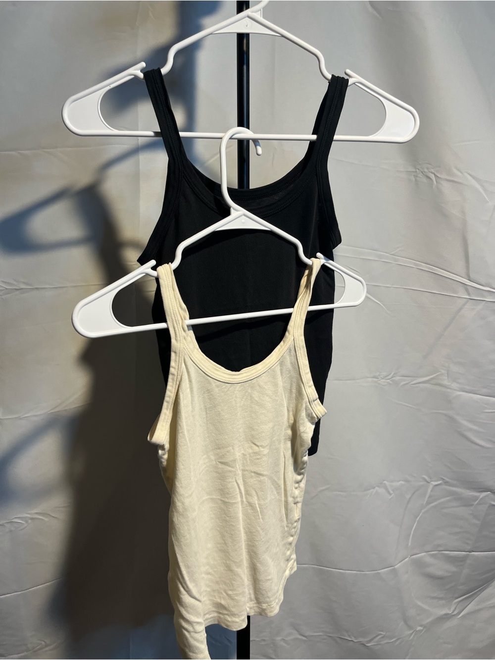 THE GREAT. vintage Inspired Scoop Neck Slim Tank Top Set Bundle 2 Pack SZ 0 - Picture 4 of 10